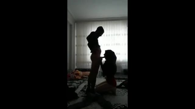 Üniversiteye Yeni Başlayan Türbanlıya Sakso